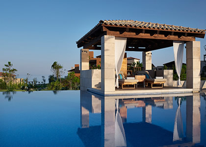 民宿休闲亭与湖